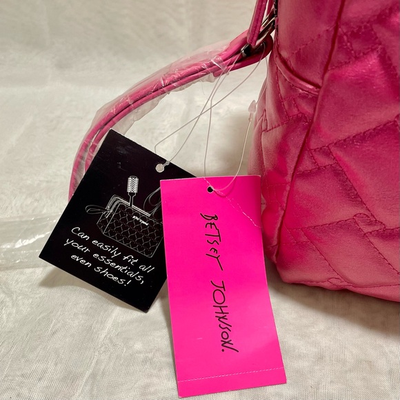 Betsey Johnson Fuchsia Large Quilted Cosmetic Bag, NWR - Picture 5 of 15